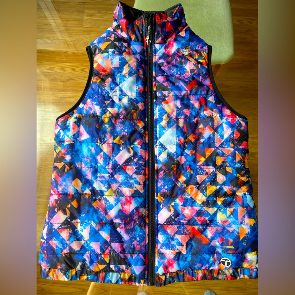Trina Turk vest sports. Size small. In excellent condition. Multicolor